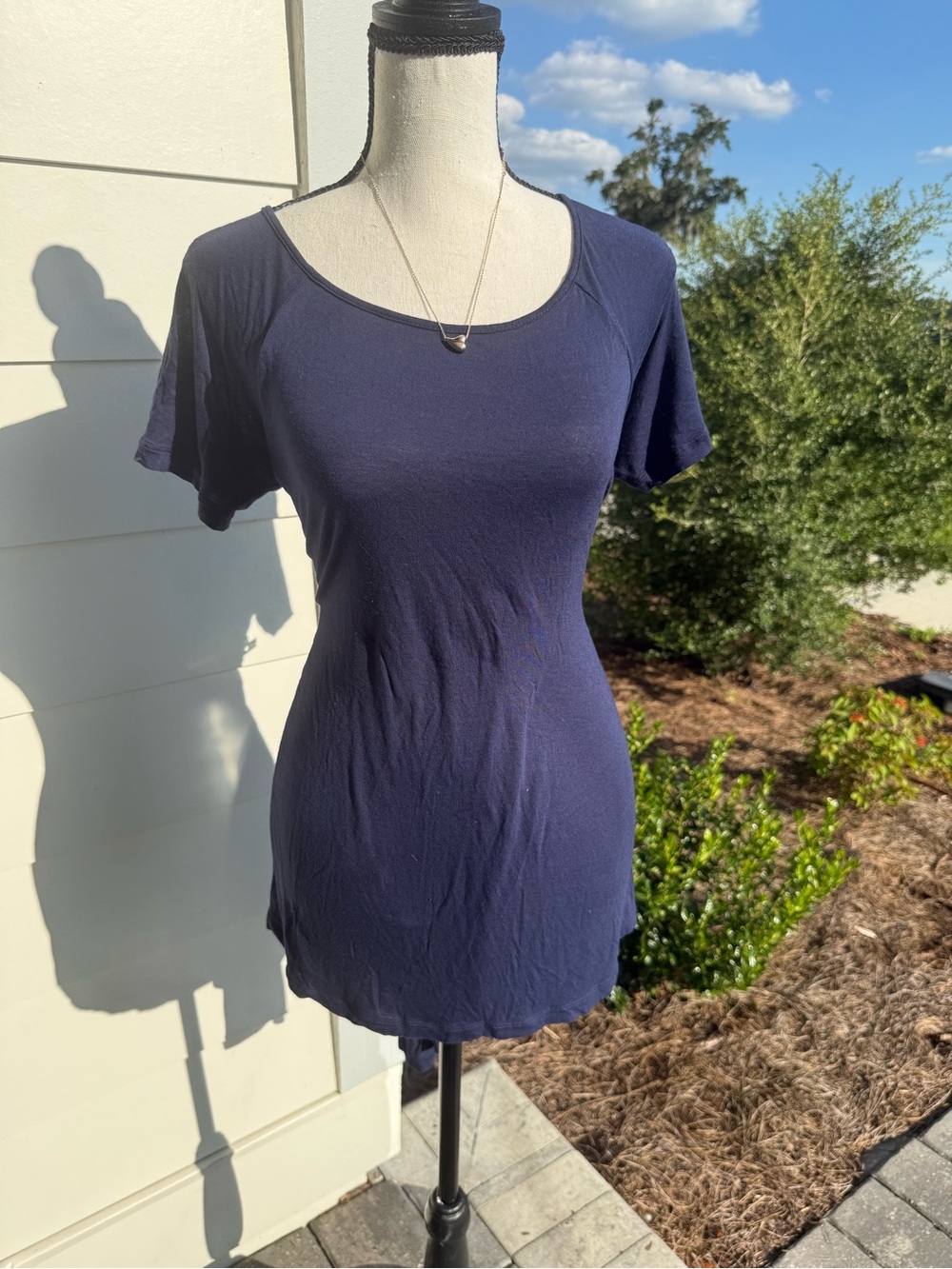 Zenana Outfitters Navy Scoop Neck Short Sleeve Tee - Slim Fit